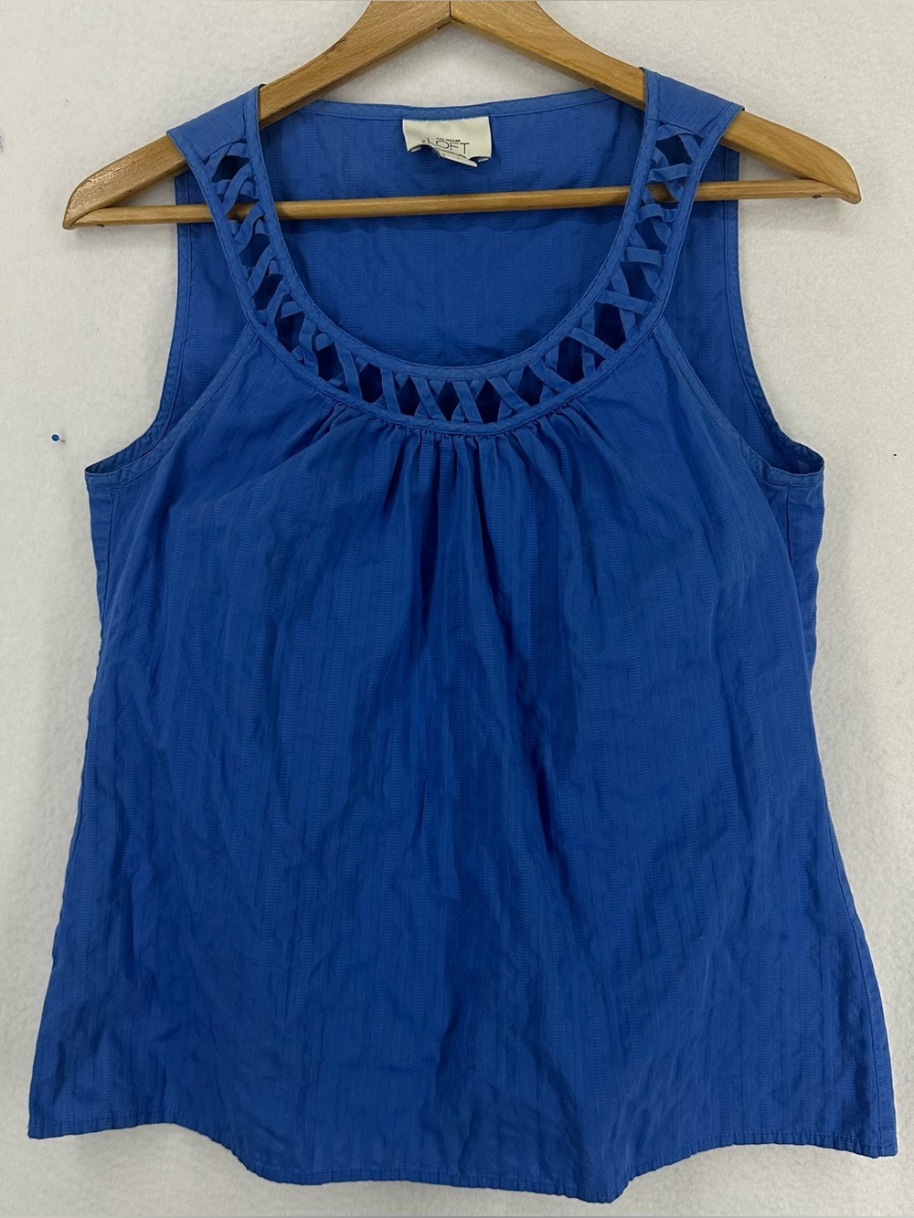 LOFT Sleeveless Lattice Neck Pleated Tank Top Women’s Size 4 Blue 100% Cotton